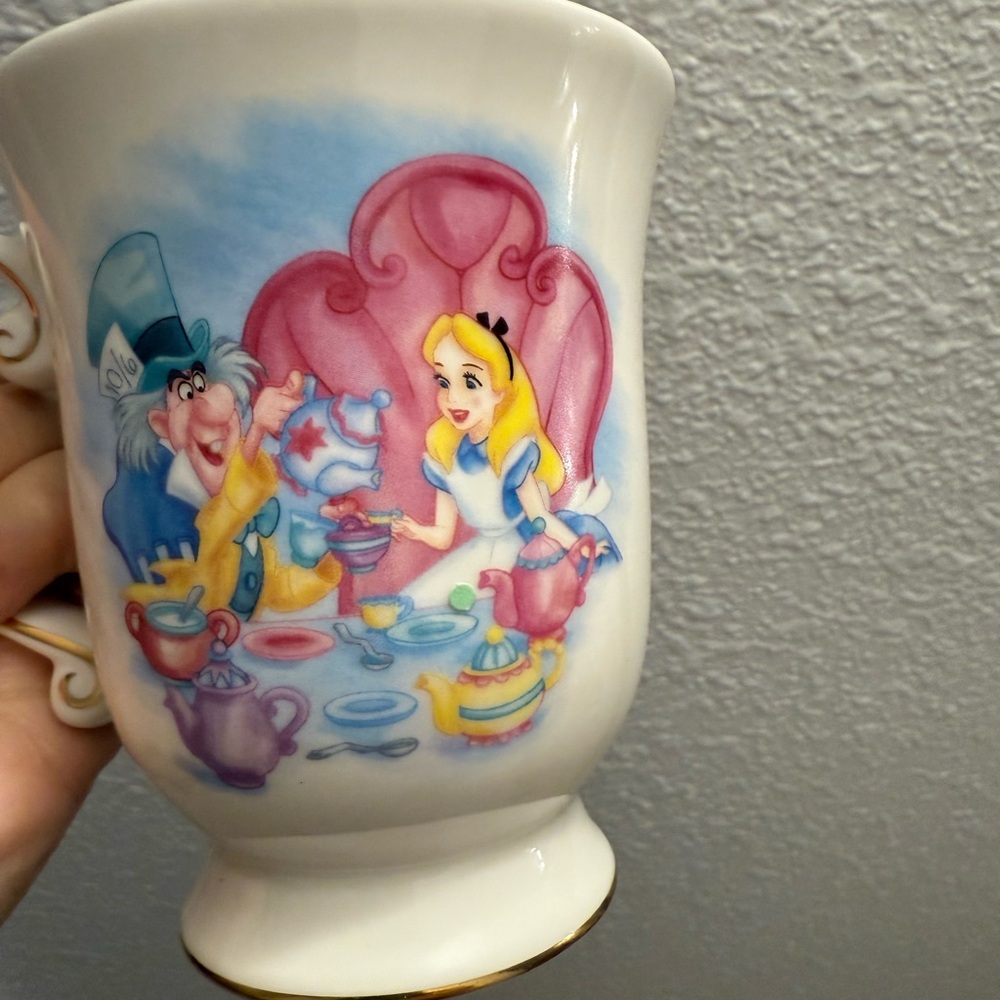 Disney Parks Alice In Wonderland Mad Hatter Tea Party 12 Ounce Coffee Mug